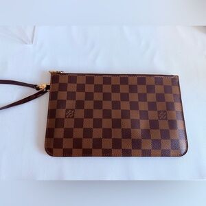 Louis Vuitton Neverfull Pouch